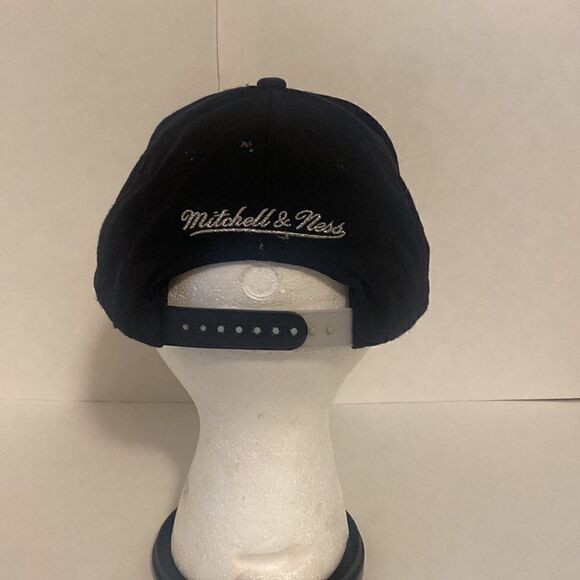 Mitchell & Ness San Antonio Spurs Snapback Black Hardwood‎ Classics Hat - Picture 3 of 4